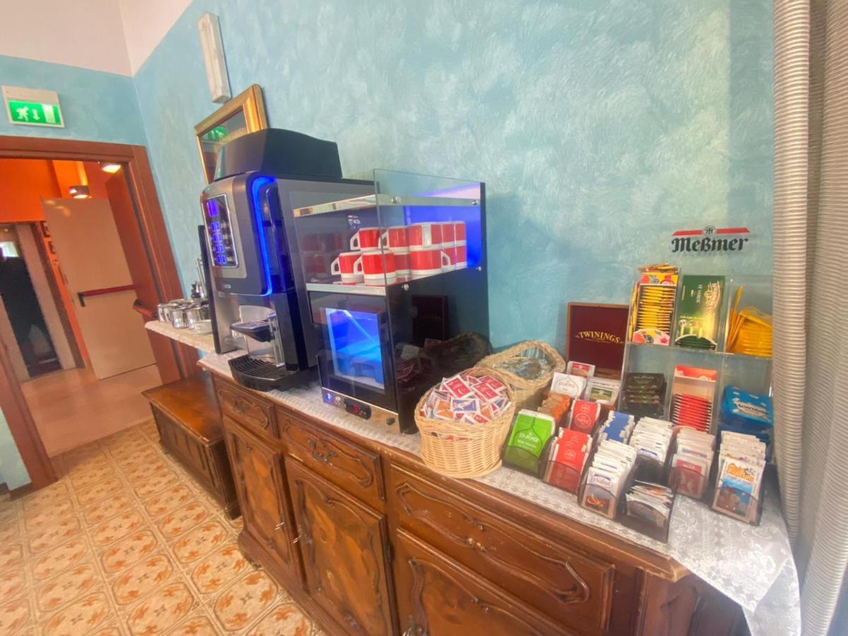 Hotel Tilly Cesena Bagian luar foto