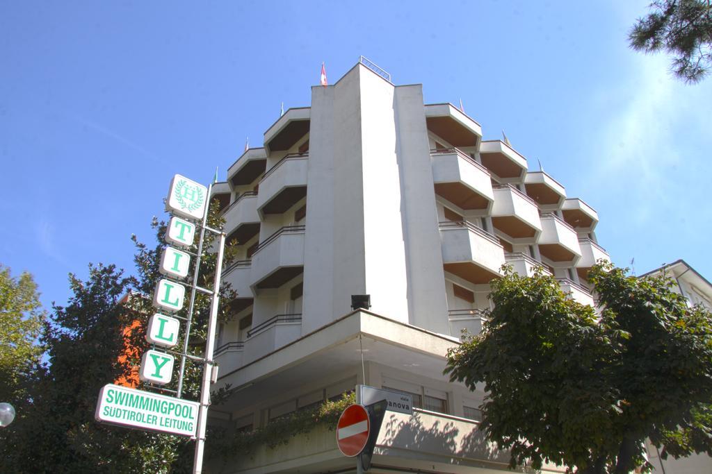 Hotel Tilly Cesena Bagian luar foto