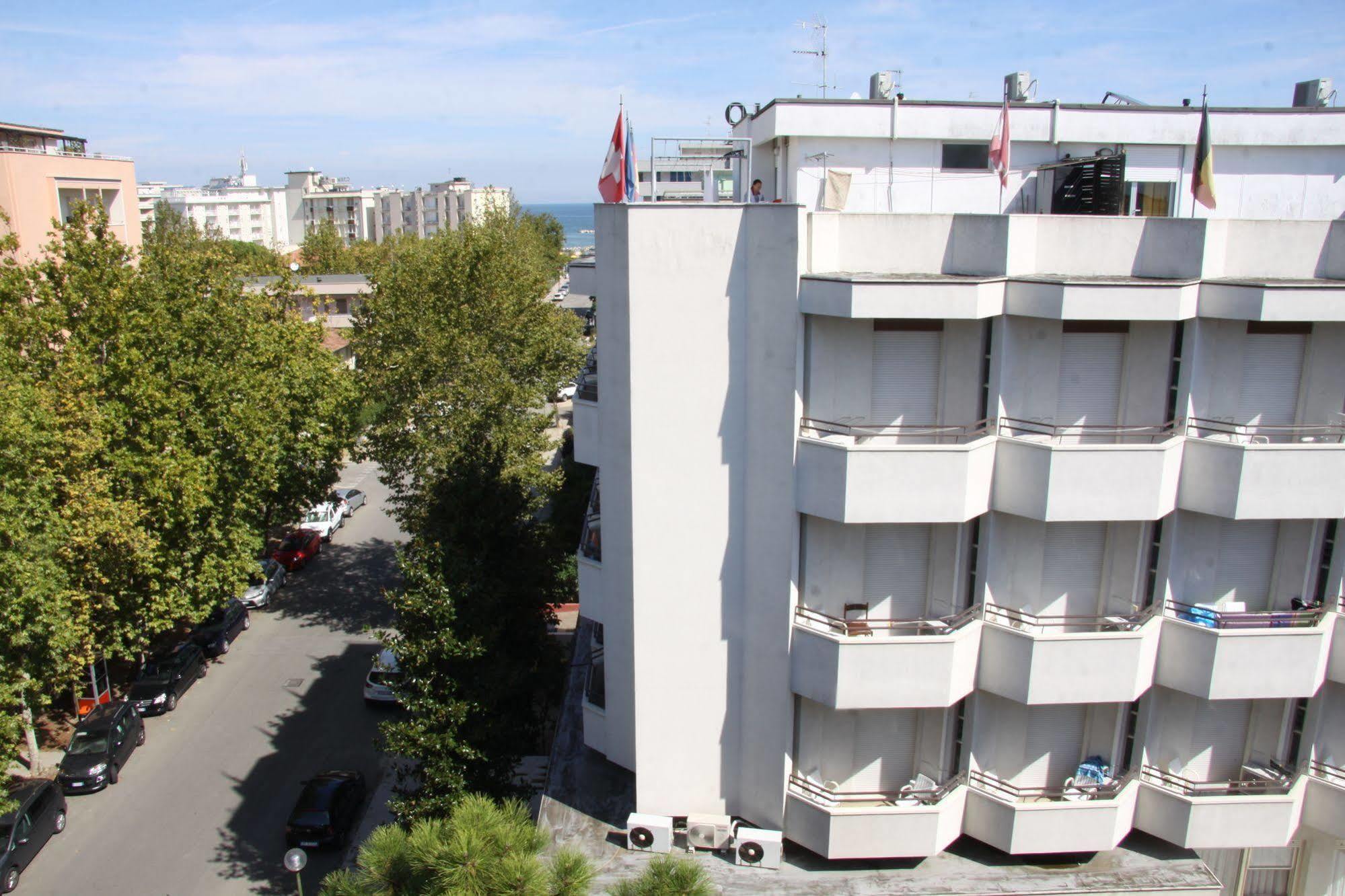 Hotel Tilly Cesena Bagian luar foto