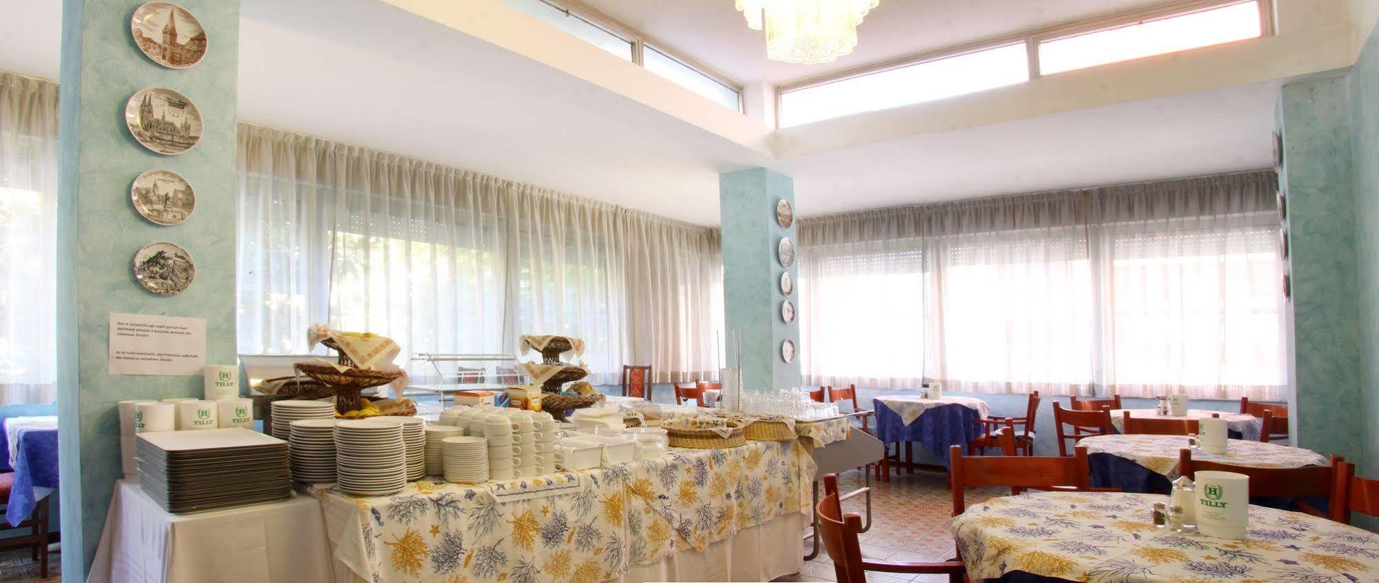 Hotel Tilly Cesena Bagian luar foto