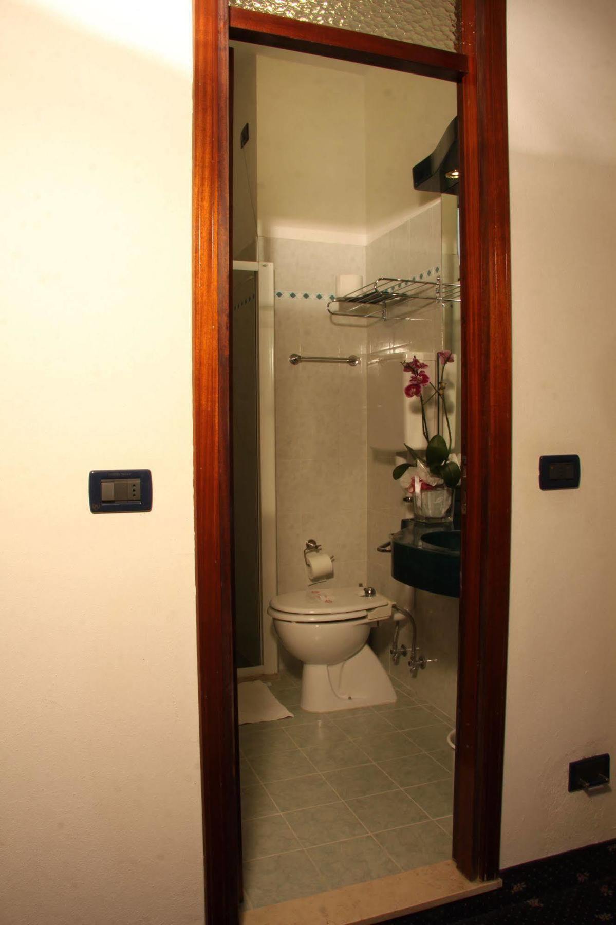 Hotel Tilly Cesena Bagian luar foto