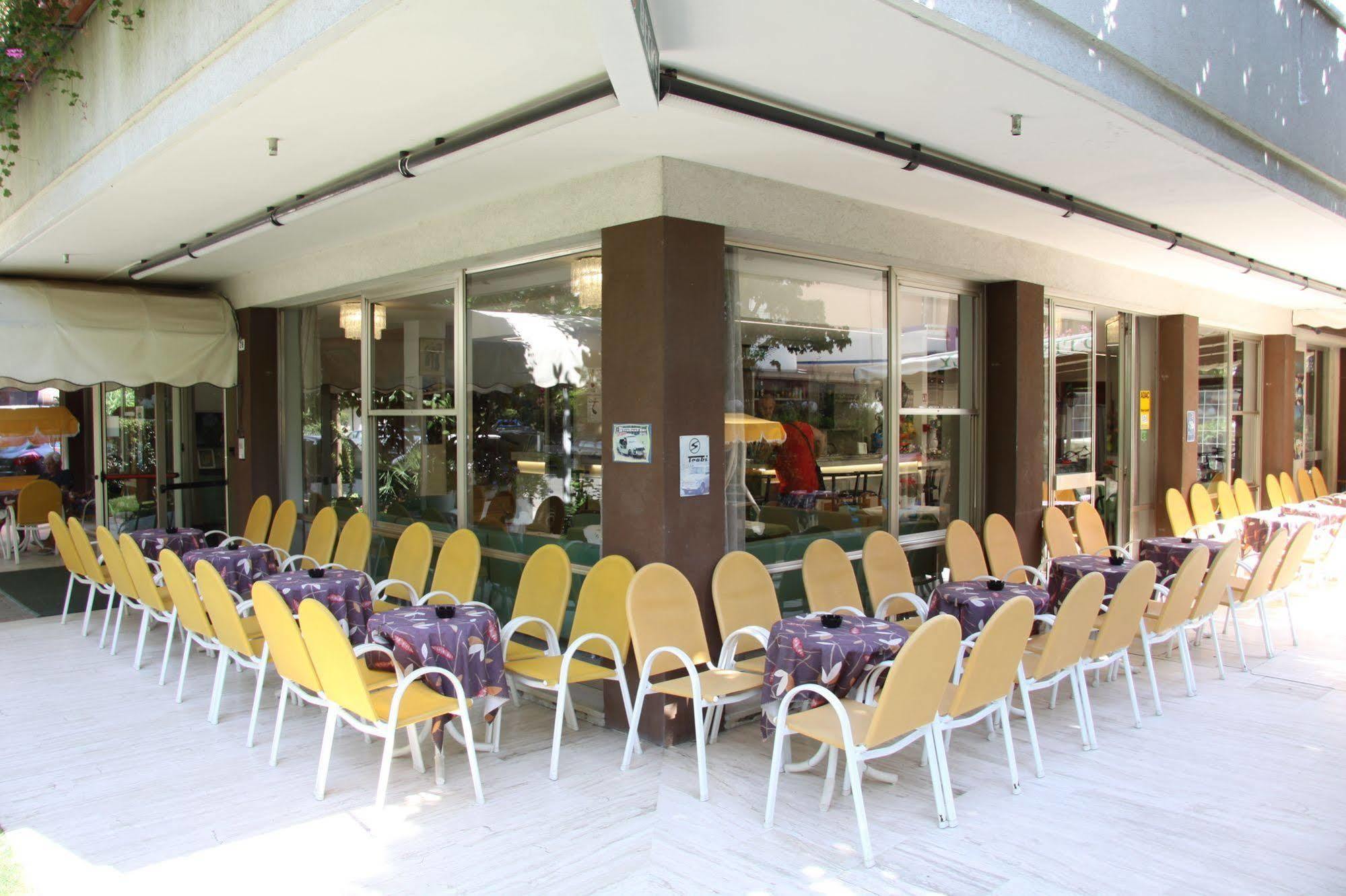 Hotel Tilly Cesena Bagian luar foto