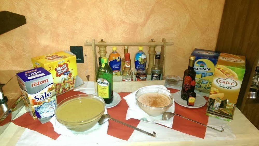 Hotel Tilly Cesena Bagian luar foto